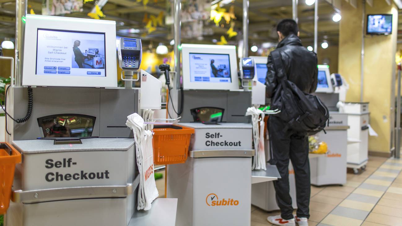 Immer mehr Personen sollen beim Self-Checkout nicht ganz ehrlich abkassieren.