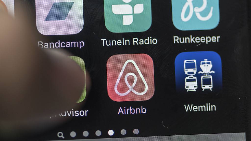 Der Zürcher Regierungsrat sieht in Airbnb-Angeboten kein Problem. Diese seien nicht schuld an der Wohnungsknappheit. (Symbolbild)
