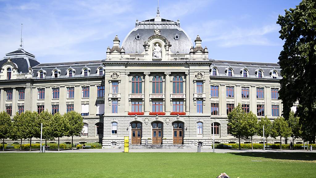 Die Universität Bern hat nach eigenen Angaben die finanziellen Reserven aufgebraucht. (Archivbild)