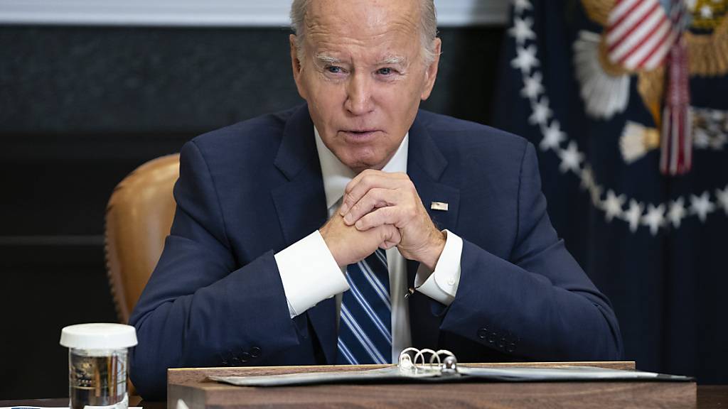 Joe Biden: Man sei «sehr nah dran» an einer Abmachung. «Wir könnten also einige dieser Geiseln sehr bald nach Hause bringen. Aber ich will nicht ins Detail gehen.» Foto: Evan Vucci/AP/dpa