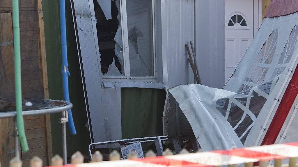 Nach einer Explosion in einer Autogarage im bernischen Aarberg  ist am Montag der Inhaber des Betriebs wegen fahrlässiger Tötung verurteilt worden.