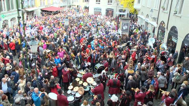 Fastnachtsbeginn in der Zürcher Innenstadt