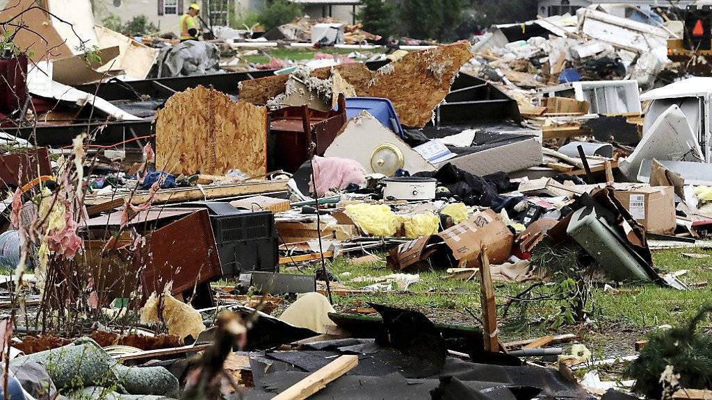 Der Tornado zog eine Spur der Verwüstung durch den Wohnwagenpark in Chetek.