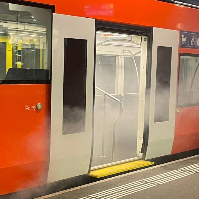Endstation Zollikofen: S-Bahn füllt sich am Dienstagmorgen mit Rauch
