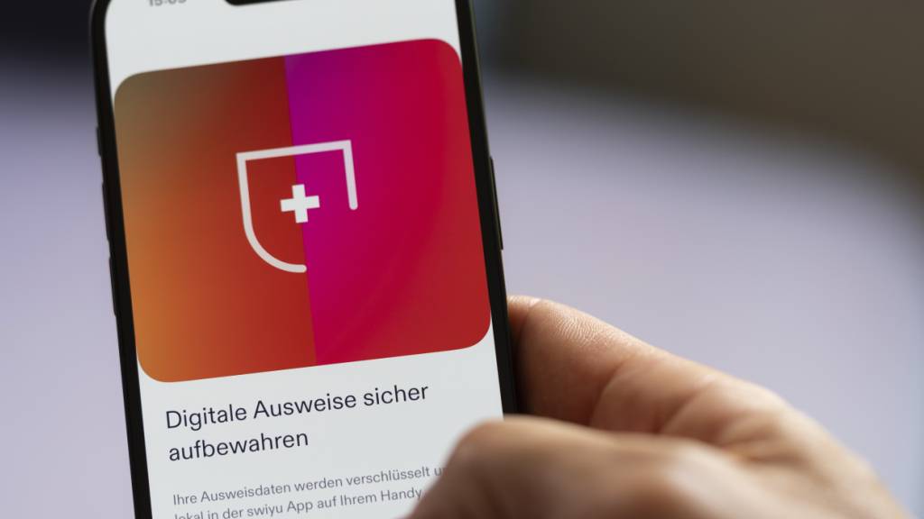Die Public Beta der Wallet-App swiyu zeigt auf einem Smartphone die Beta-Version einer E-ID. (Archivbild)