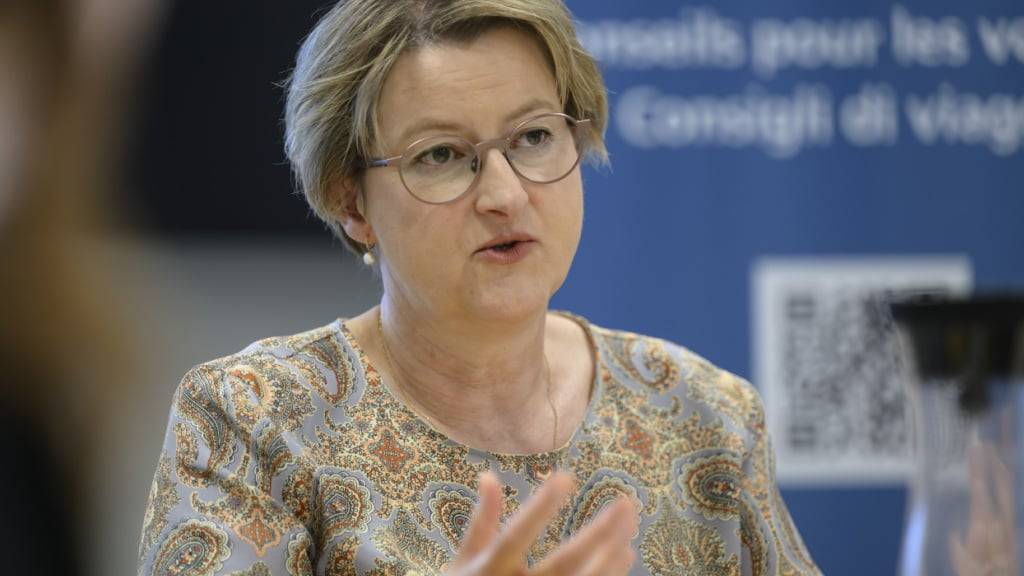Laut Botschafterin Marianne Jenni, Chefin der Konsularischen Direktion des Aussendepartements, reisen immer mehr Schweizerinnen und Schweizer in Konfliktgebiete.