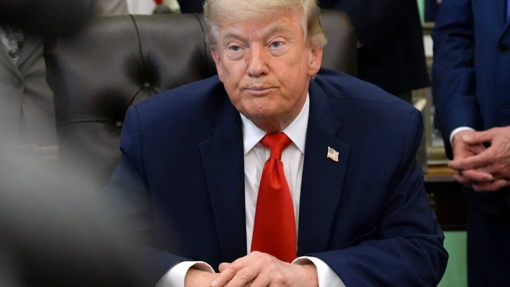 Es läuft nicht nach Wunsch für US-Präsident Donald Trump, der heute Sonntag seinen 80. Geburtstag feiert.