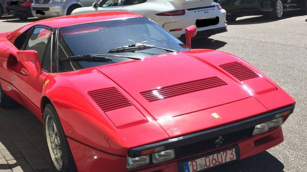 Der Ferrari 288 GTO aus dem Jahr 1985 soll einen Wert von über 2 Millionen Euro haben.
