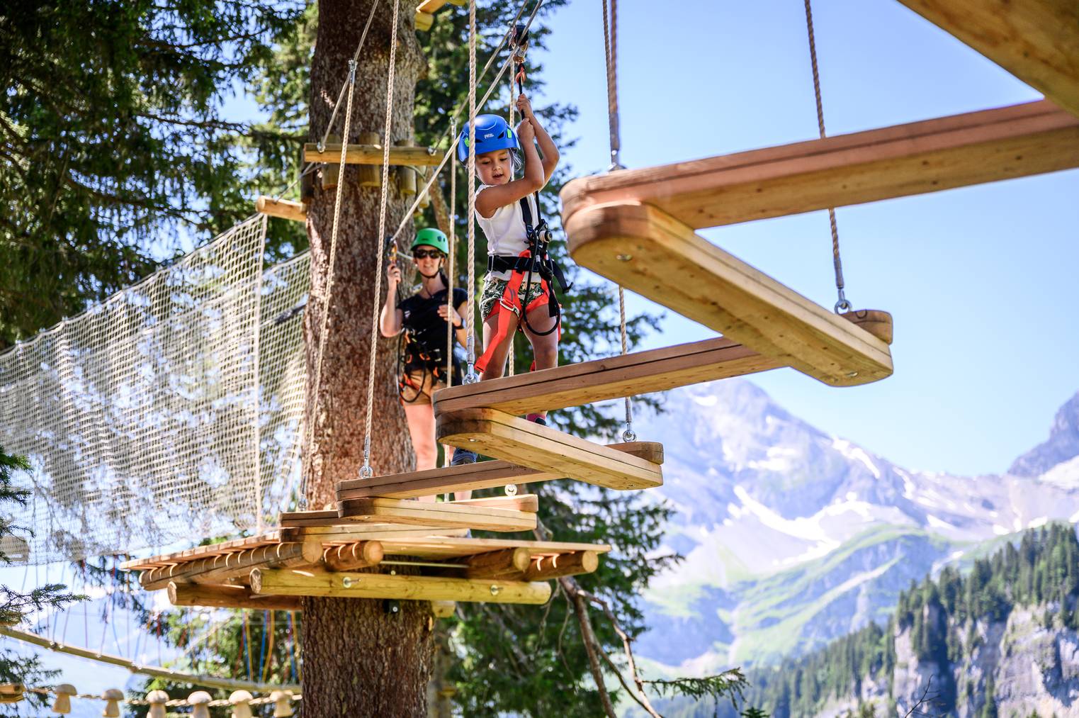 Erlebe in der traumhaften Kulisse der Glarner Alpen ein unvergessliches Ketterabenteuer.