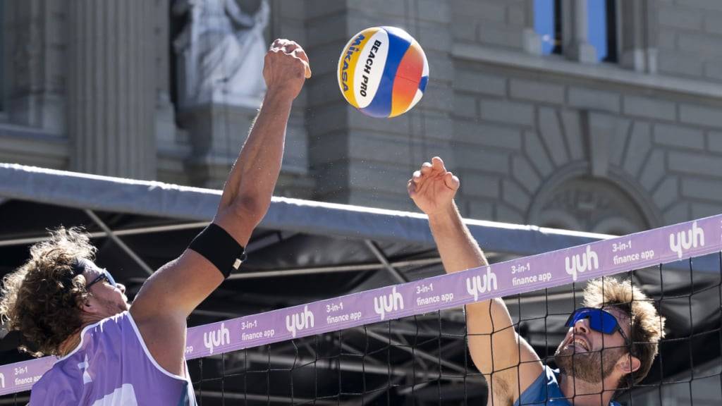 Vor zwei Jahren noch Gegner am Netz, nun gemeinsam Turniersieger der Pro Tour: Marco Krattiger (links) und Leo Dillier