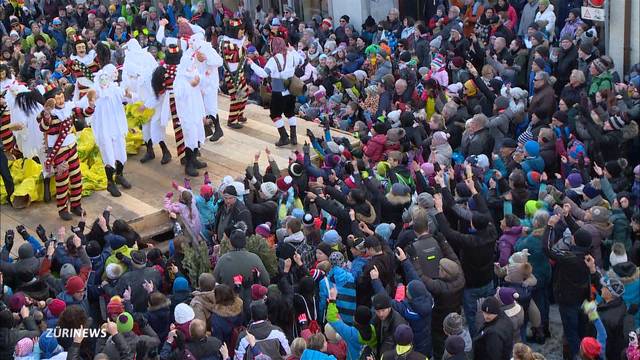 9000 Mütschli für traditionelles «Brotauswerfen»