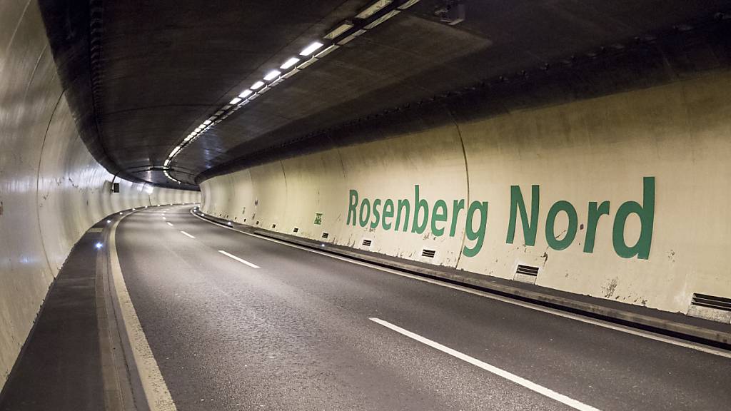 Die Autobahn A1 führt unter der Stadt St. Gallen durch den Rosenbergtunnel. (Archivbild)