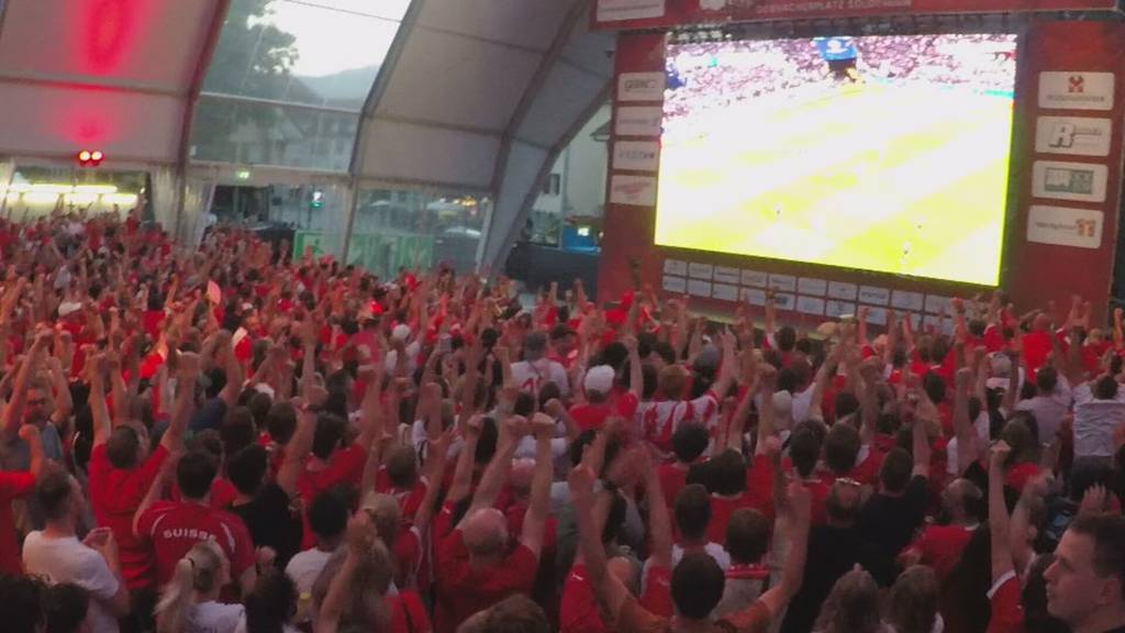 Emotionen pur: 2'500 Fussball-Fans haben im Public Viewing in Solothurn mitgefiebert