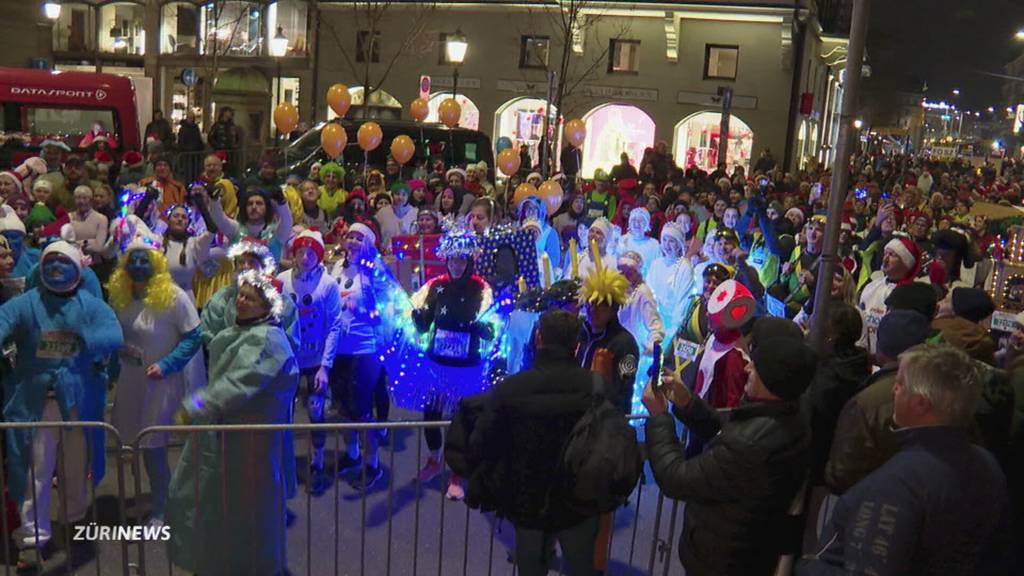 Spass am Silvesterlauf: Stadtratskandidaten bewerten Kostüme