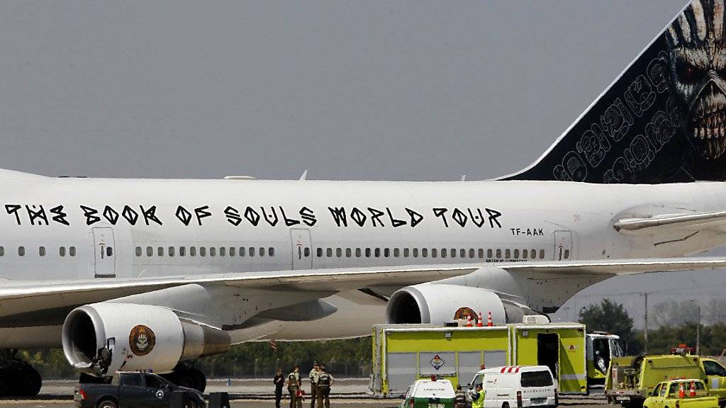 Flugzeug Von Iron Maiden In Chile Schwer Beschadigt Fm1today