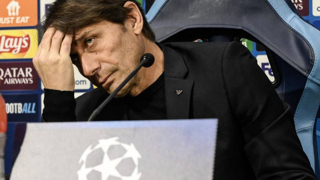 Im 25. Rang gegen Chelsea: Trainer Antonio Conte ist mit Napoli unter Druck