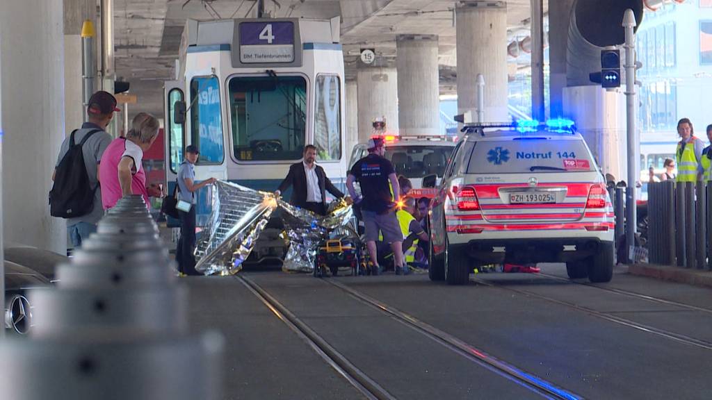 Tramunfall Kreis 5: Velofahrerin erliegt ihren Verletzungen