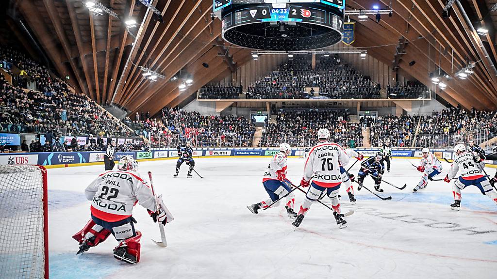 Gottéron drückte gegen Pardubice aus Tschechien, musste beim Spengler-Cup-Auftakt am Ende aber als Verlierer vom Eis