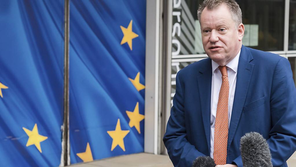 David Frost, Brexit-Minister, gibt im EU-Hauptquartier eine Medienerklärung ab. Foto: Geert Vanden Wijngaert/AP/dpa
