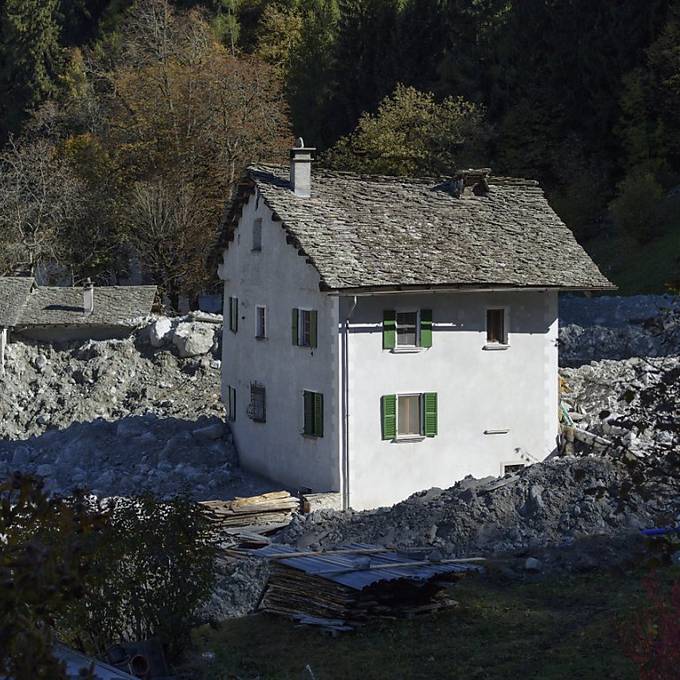 Bergeller Dorf Bondo nach Bergsturz wieder bewohnt