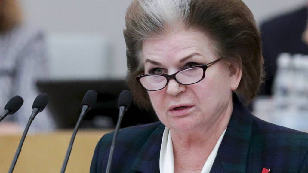 HANDOUT - Valentina Tereschkowa, Abgeordnete und erste Frau im Weltall, äußert sich während einer Sitzung vor der Abstimmung über Verfassungsänderungen in der Staatsduma. Foto: Uncredited/The State Duma, The Federal Assembly of The Russian Federation/AP/dpa/Archivbild - ACHTUNG: Nur zur redaktionellen Verwendung im Zusammenhang mit der aktuellen Berichterstattung und nur mit vollständiger Nennung des vorstehenden Credits
