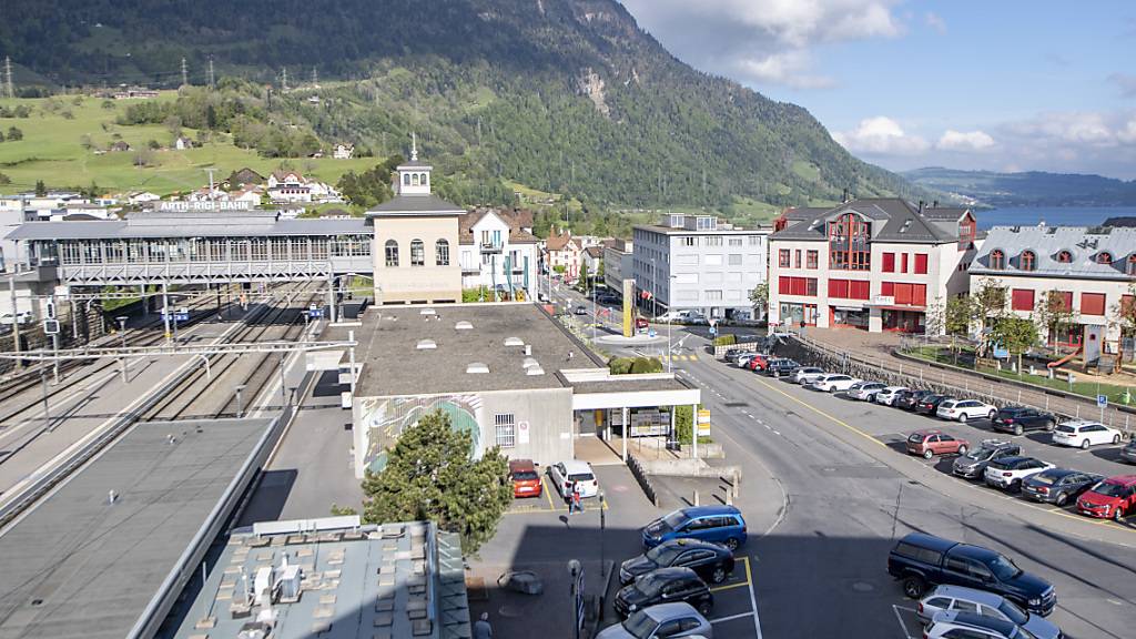 Die Entwicklung rund um den Bahnhof Arth-Goldau beschäftigt die Gemeinde seit vielen Jahren. (Archivbild)