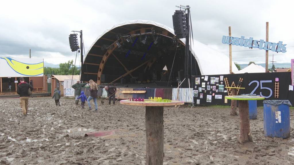 Waldstock Openair Steinhausen im Schlamm