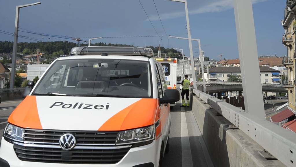 Unfall mit VBZ-Bus bei der Hardbrücke: fünf Personen leicht verletzt