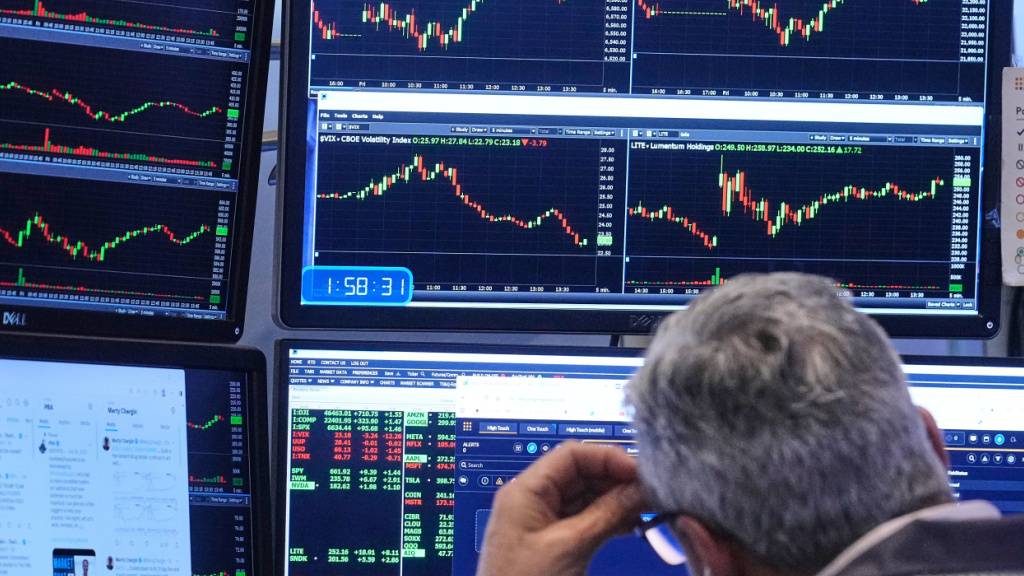 Die beschuldigten Personen sollen vertrauliche Informationen zu einem börsenkotierten Schweizer Unternehmen weitergegeben haben. (Archivbild)