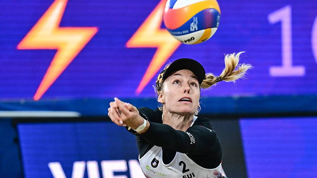 Zwei der drei Schweizer Beachvolley-Duos in den K.o.-Runden