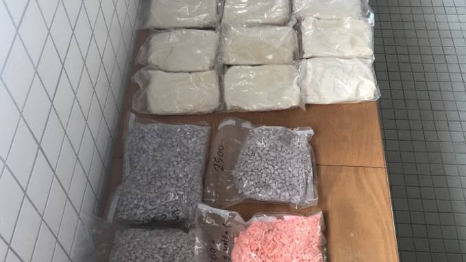 Kiloweise Drogen beschlagnahmt – drei Verdächtige in Haft