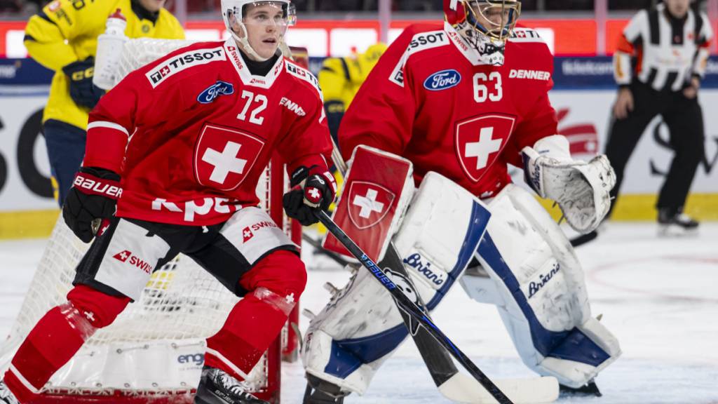 Konnten ihren Kasten nicht ganz reinhalten: Die Schweizer Dominik Egl (li.) und Goalie Dominik Egli