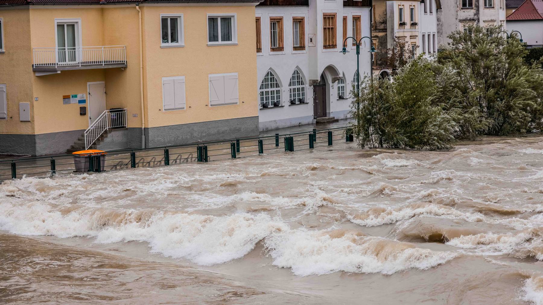 In Niederösterreich kommt es ebenfalls zu Überschwemmungen. Hier die Situation in Steyr, aufgenommen am Sonntag.