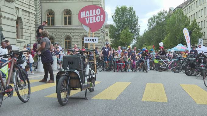 Berner treten am «Hallo Velo» in die Pedale