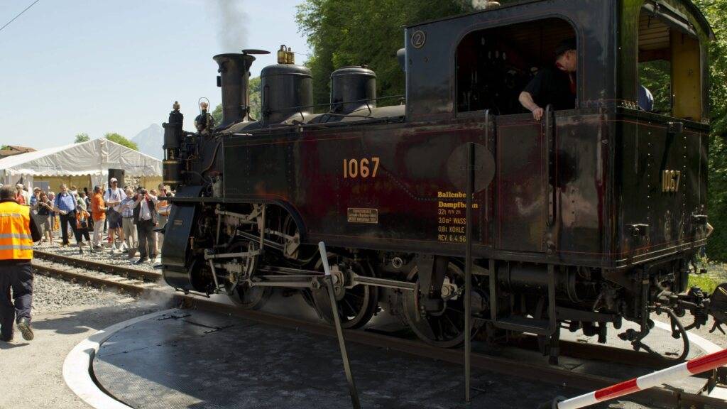 Zur 125-jährigen Brünigstrecke wurde im Juni 2013 in Giswil OW ein Fest mit historischen Zügen sowie einer Dampfbahn veranstaltet, sowie die neue Drehscheibe eingeweiht. (Archivbild)