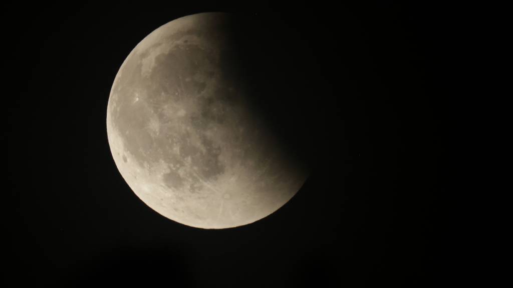 Daten von der Rückseite des Mondes liefern neue Hinweise darauf, dass der Mond wohl einst ein Magnetfeld hatte. (Archivbild)