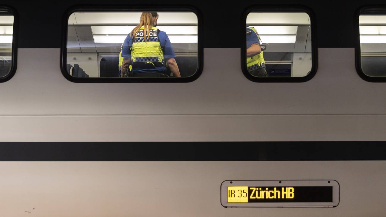 Zug-Bahn-Security-Kontrolle-KEYSTONE-Alessandro della Valle