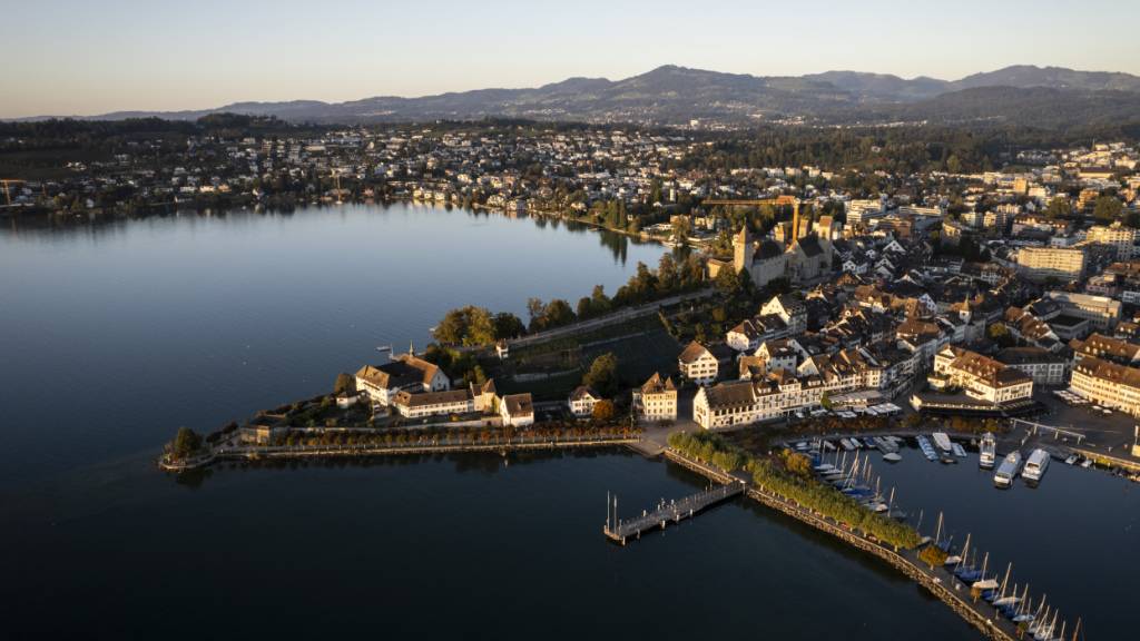 In Rapperswil-Jona wird ein nicht mehr benötigtes Pflegezentrum umgenutzt. (Archivbild)