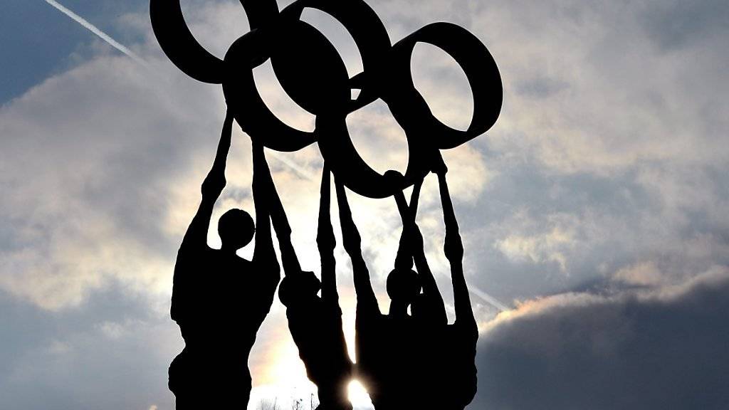 Wird die Schweiz die Olympischen Winterspiele 2026 in Sion stemmen können? Das IOC sieht davon ab, für die Kandidatur eine unlimitierte Defizitgarantie einzufordern. (Archivbild)