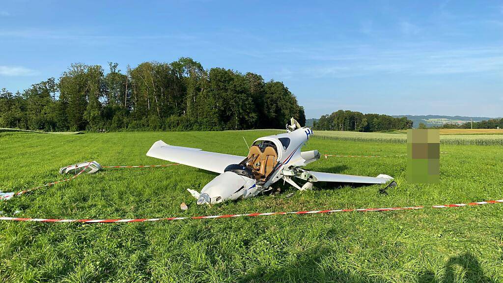 Pilot bei Absturz eines Kleinflugzeugs in Lufpig AG schwer verletzt