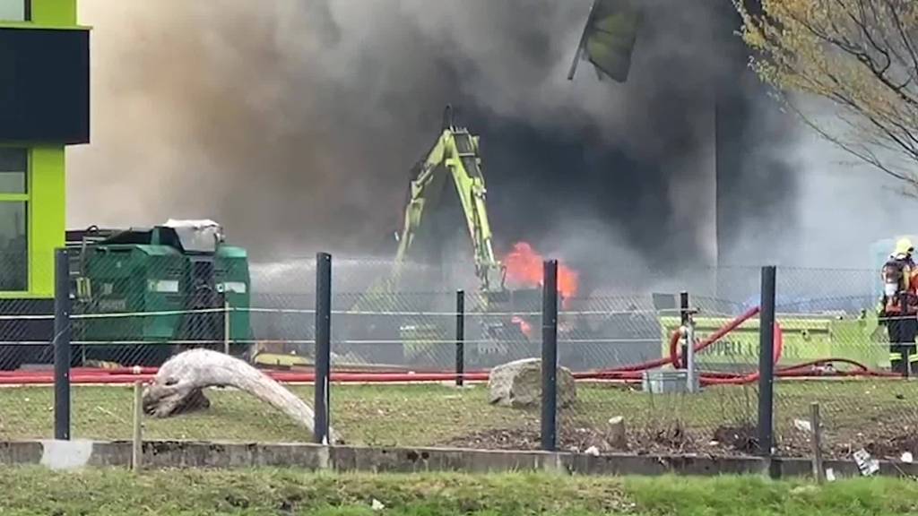 Brand Sargans: Recyclinghof nach Feuer Einsturz gefährdet