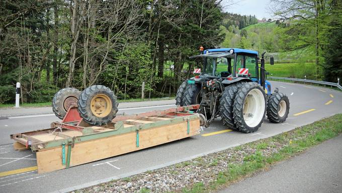 15-Jähriger baut mit Traktor Unfall