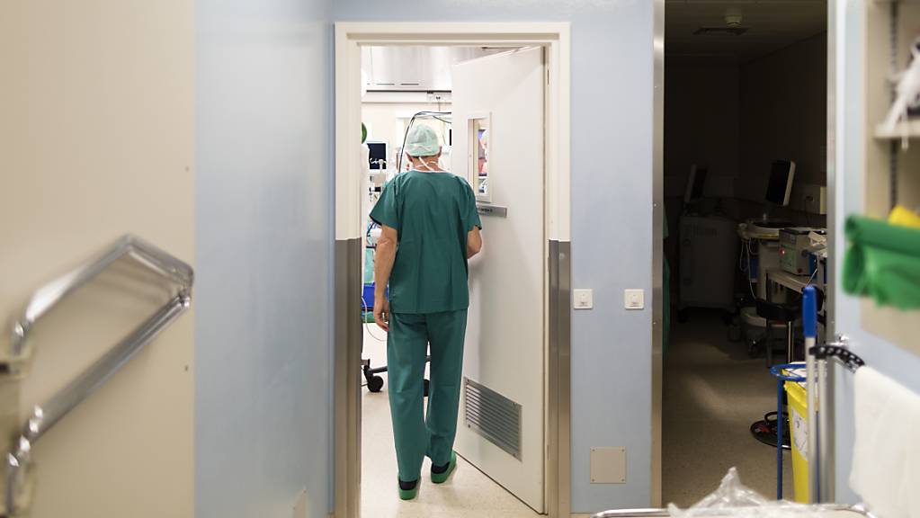 Die Chirurgie im Spital Aarberg erhält eine neue Leitung. (Symbolbild)
