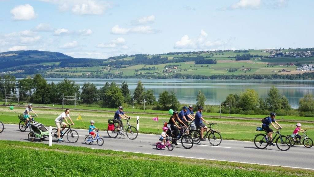Slow-up-Anlässe wie im Kanton Luzern rund um den Sempachersee haben 2017 durchschnittlich 26'000 Erwachsene und Kinder angezogen.
