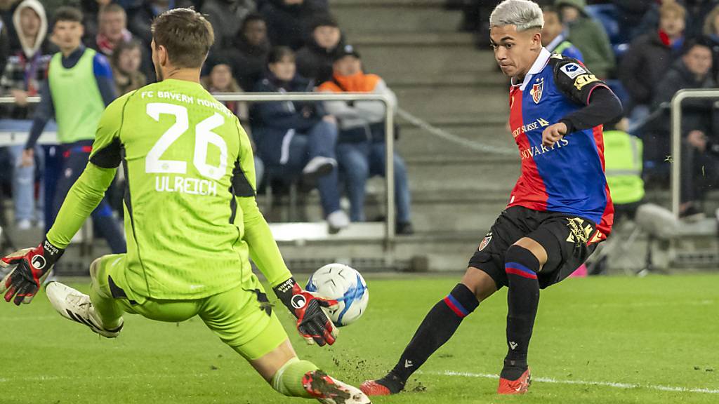 Juan Gauto bezwingt Bayerns Goalie Sven Ulreich zum 1:0