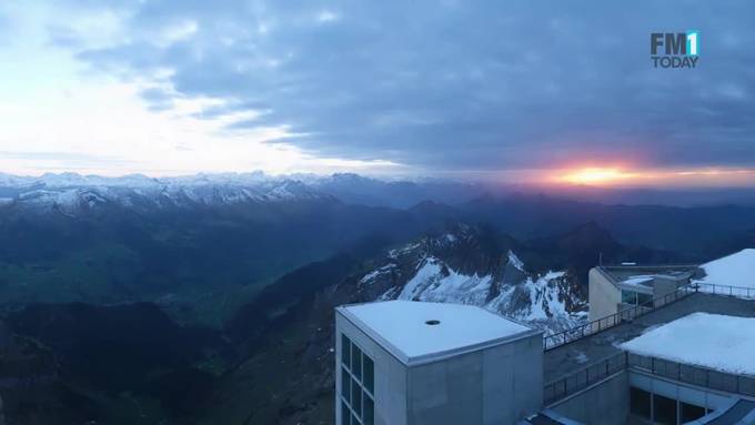 Eindrücklich: Webcam auf dem Gipfel zeigt die Ostschweiz bei Nacht