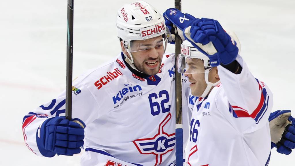 Harrison Schreiber (links) spielt die nächsten zwei Saisons für den HC Davos