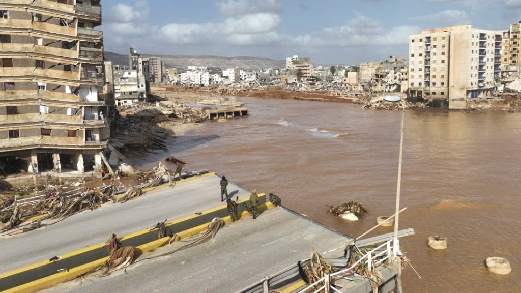 In der besonders schwer getroffenen Hafenstadt Darna sind Zehntausende Menschen obdachlos geworden. Foto: Jamal Alkomaty/AP