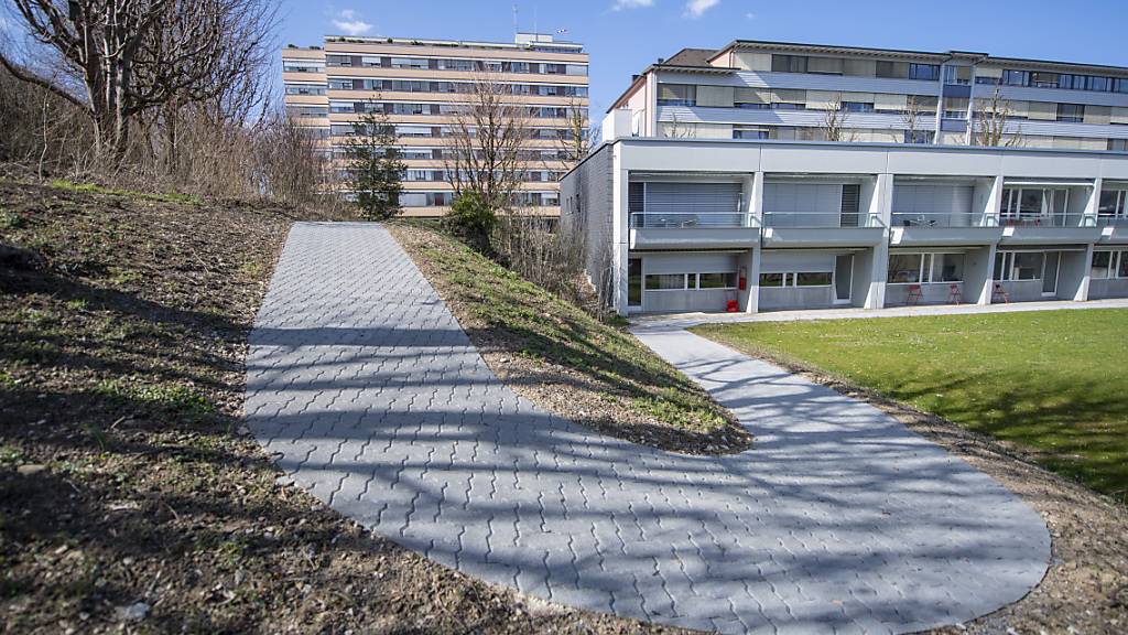 Das Kantonsspital in Sursee genügt den Anforderungen an einen modernen Spitalbetrieb nicht mehr. (Archivaufnahme)