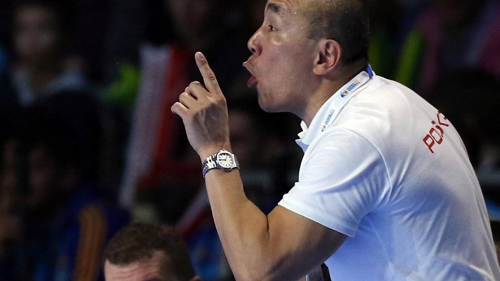 Polens Trainer Talant Duischebajew wird nicht gehört: Sein Team verliert erneut